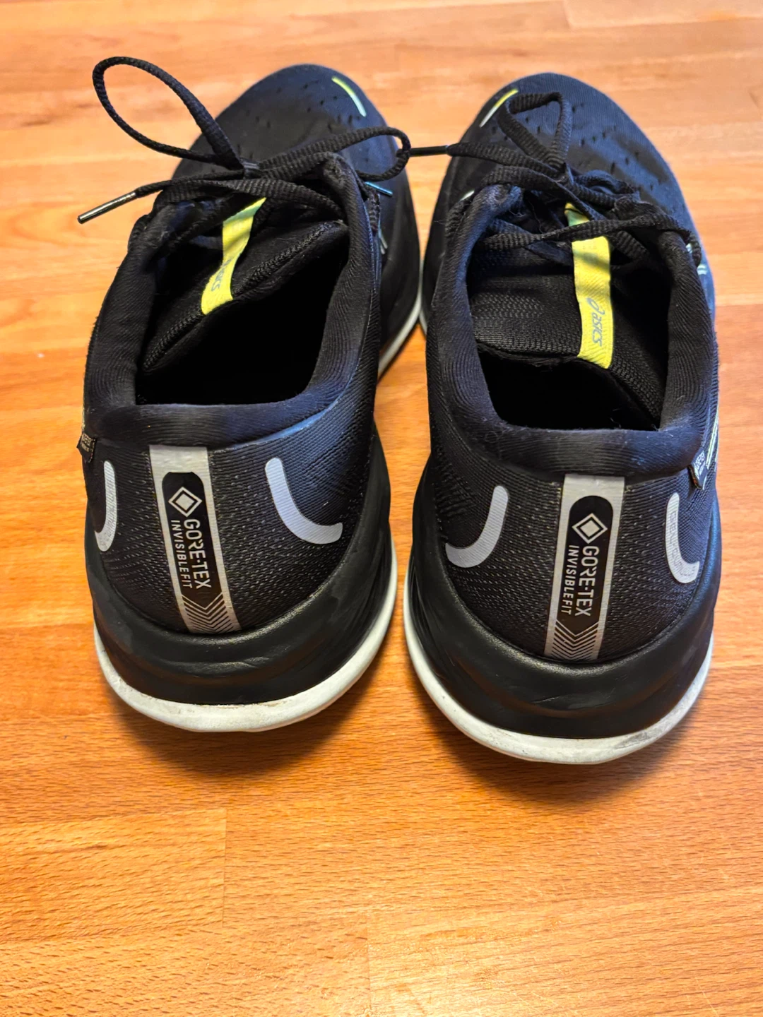Asics Gore-Tex Invisible Fit Running Shoes - photo 3