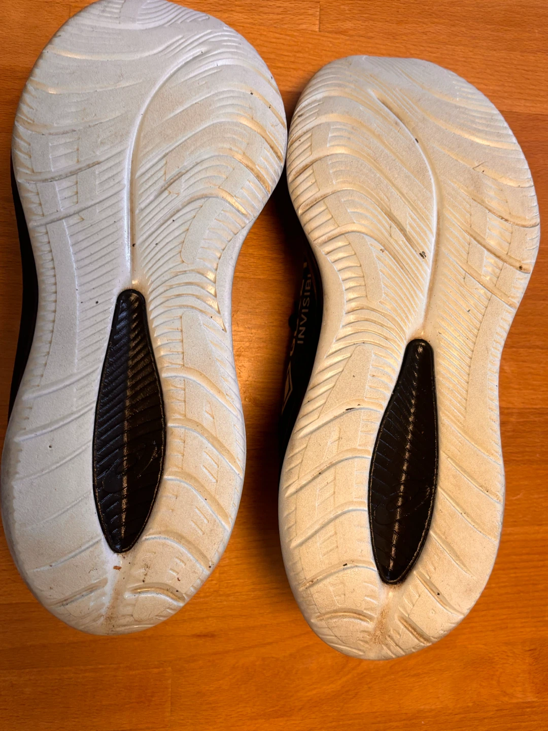 Asics Gore-Tex Invisible Fit Running Shoes - photo 4