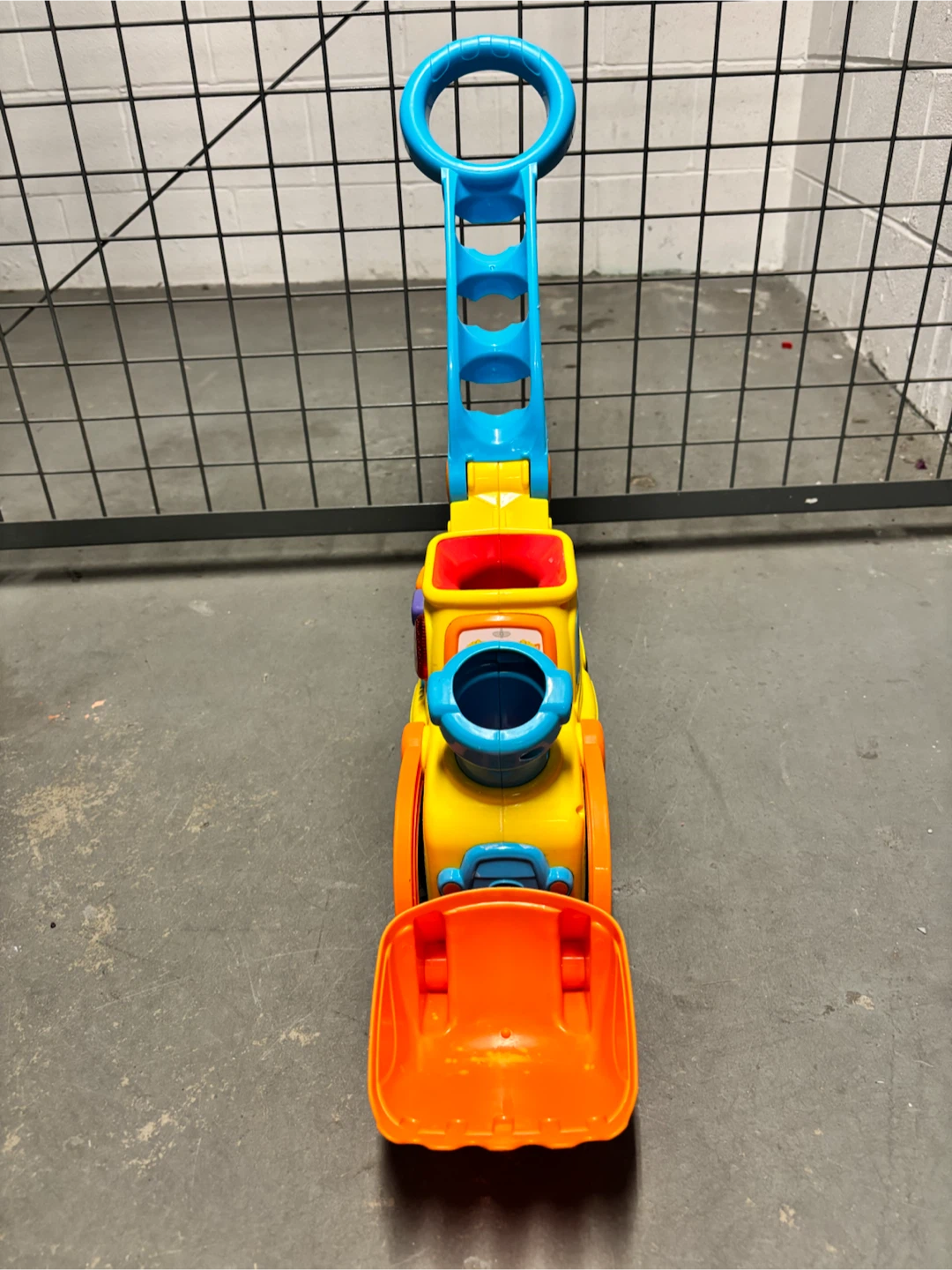 VTech Push and Ride Construction Truck - photo 2