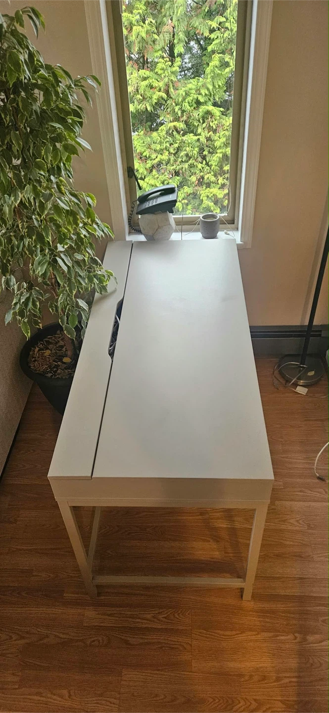 IKEA MICKE Desk, White