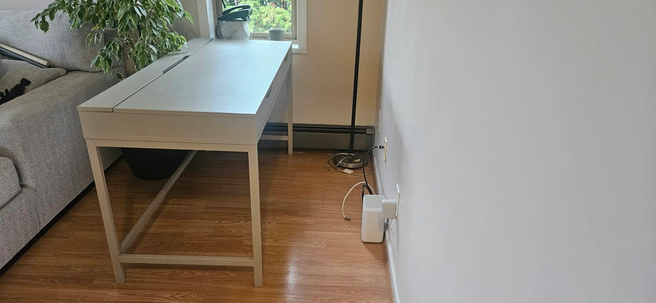 IKEA MICKE Desk, White - photo 2