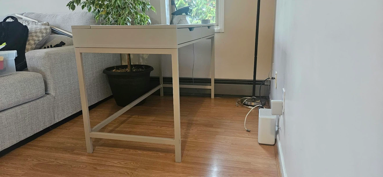 IKEA MICKE Desk, White - photo 3