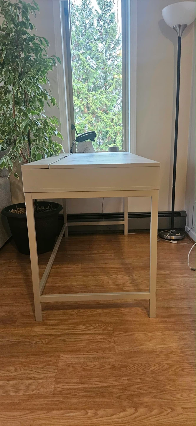 IKEA MICKE Desk, White - photo 4