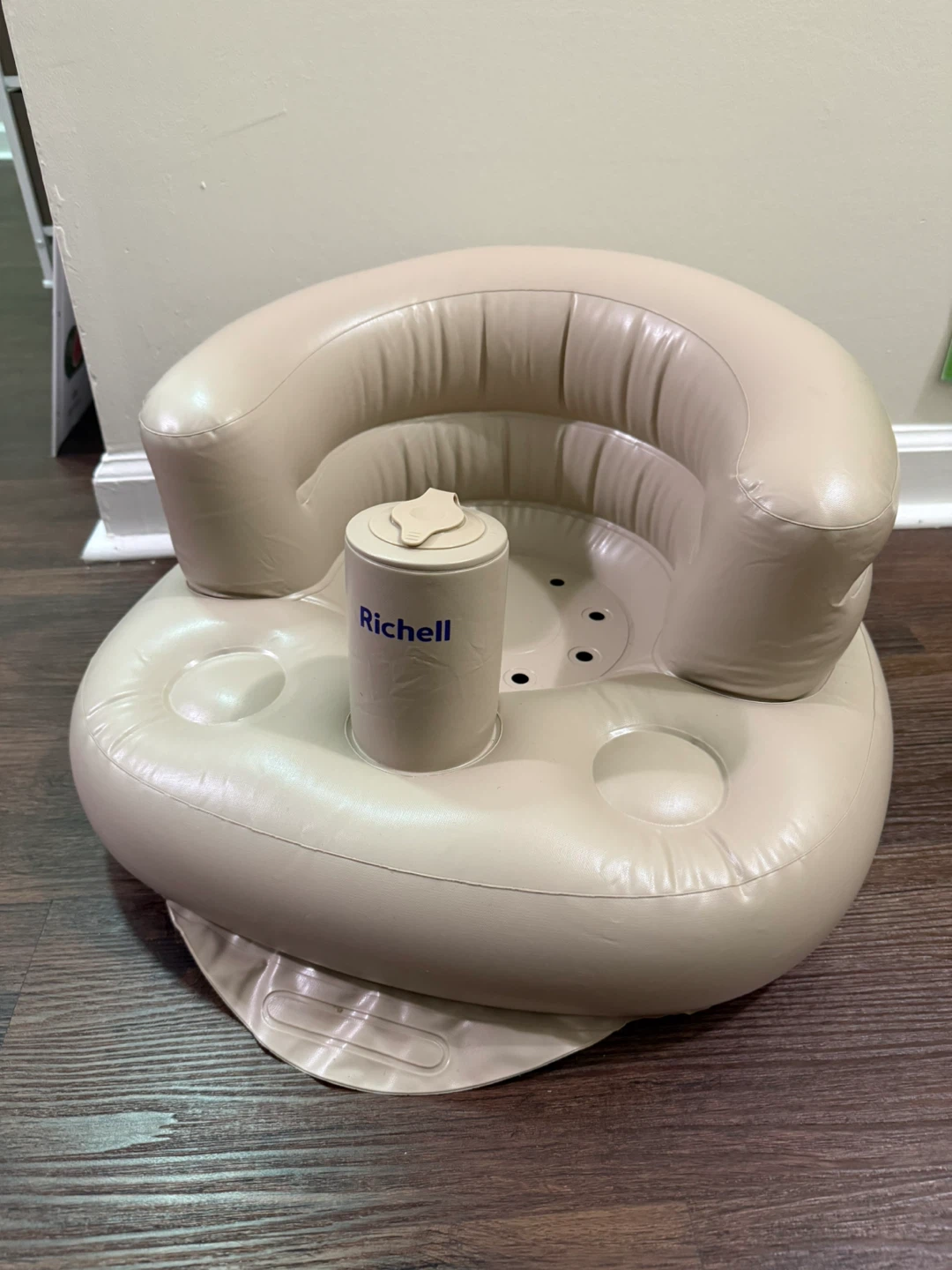 Soft Baby Chair / Inflatable Support Seat (Like New)