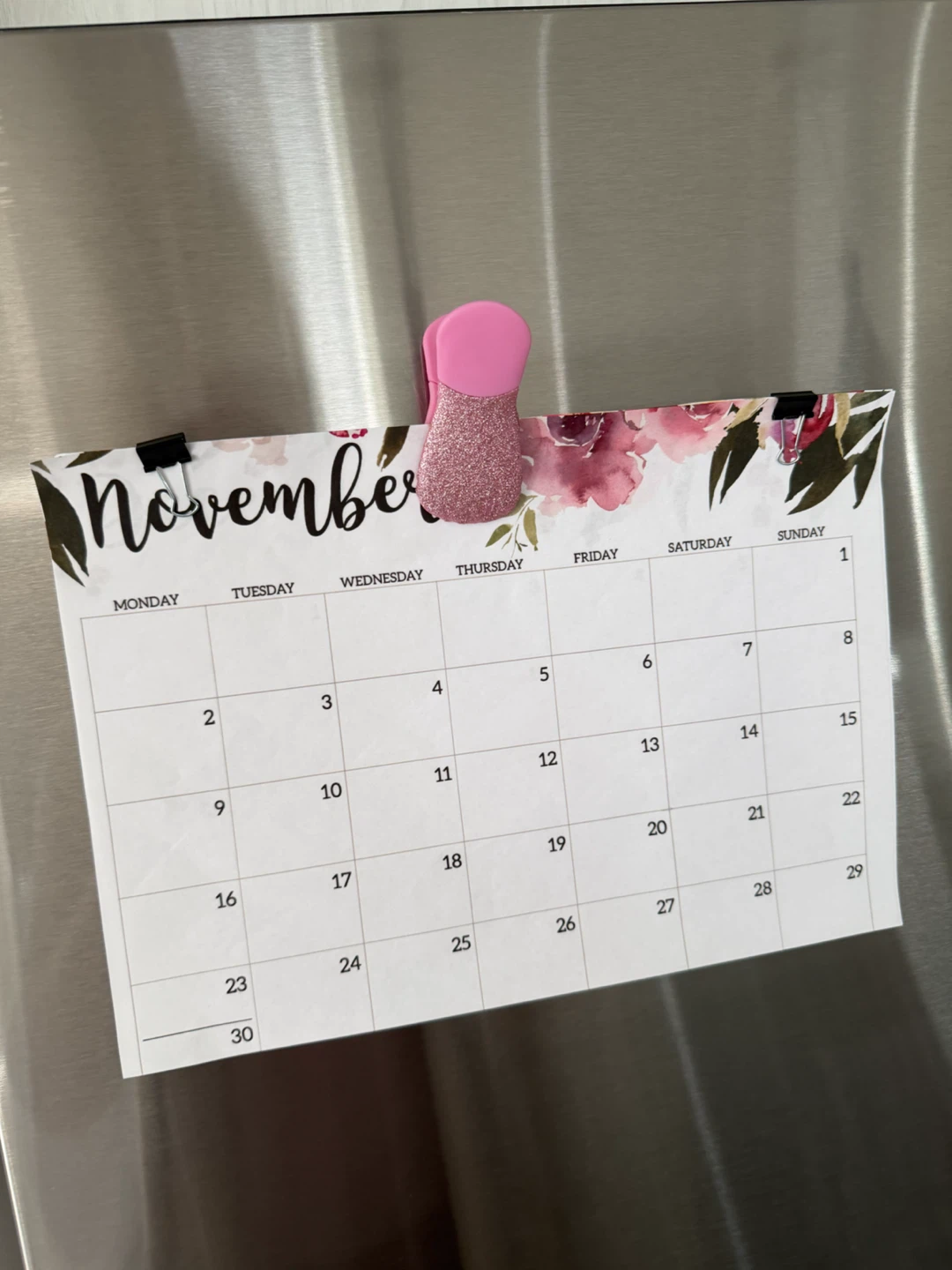 Pink Glitter Magnetic Clip