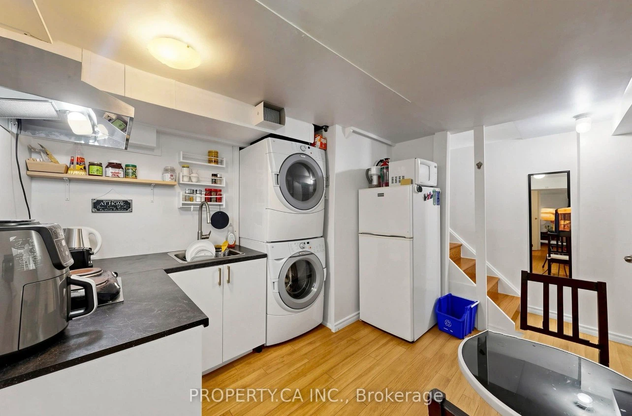 Furnished Bedroom for rent - photo 2