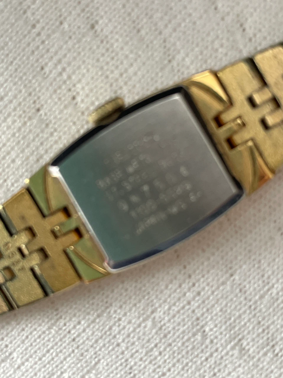 Vintage Seiko Gold-Tone Ladies Watch - photo 3