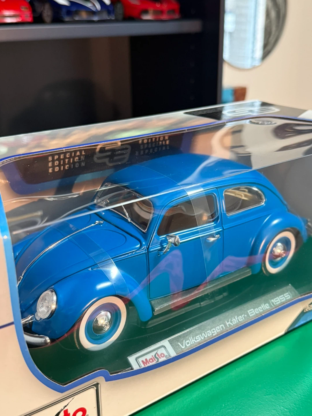 Maisto/Bburago VW Beetle 1955 1:18 diecast SEALED