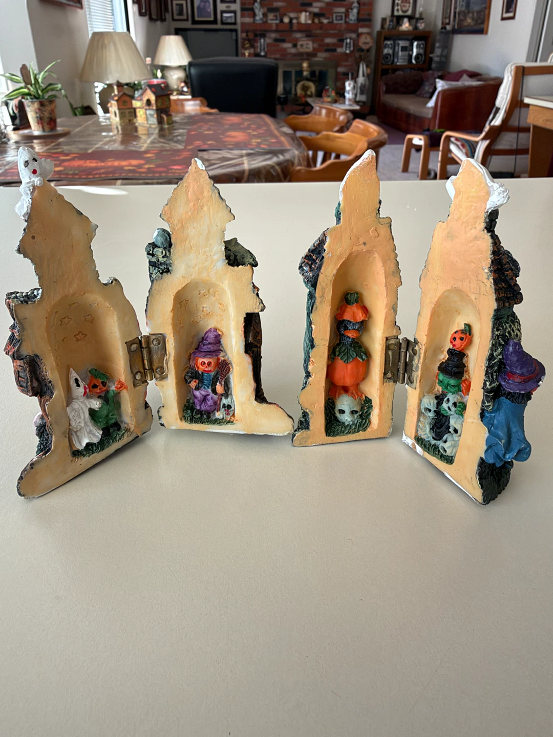 Set of 6 Halloween Spooky Miniature Houses - photo 2