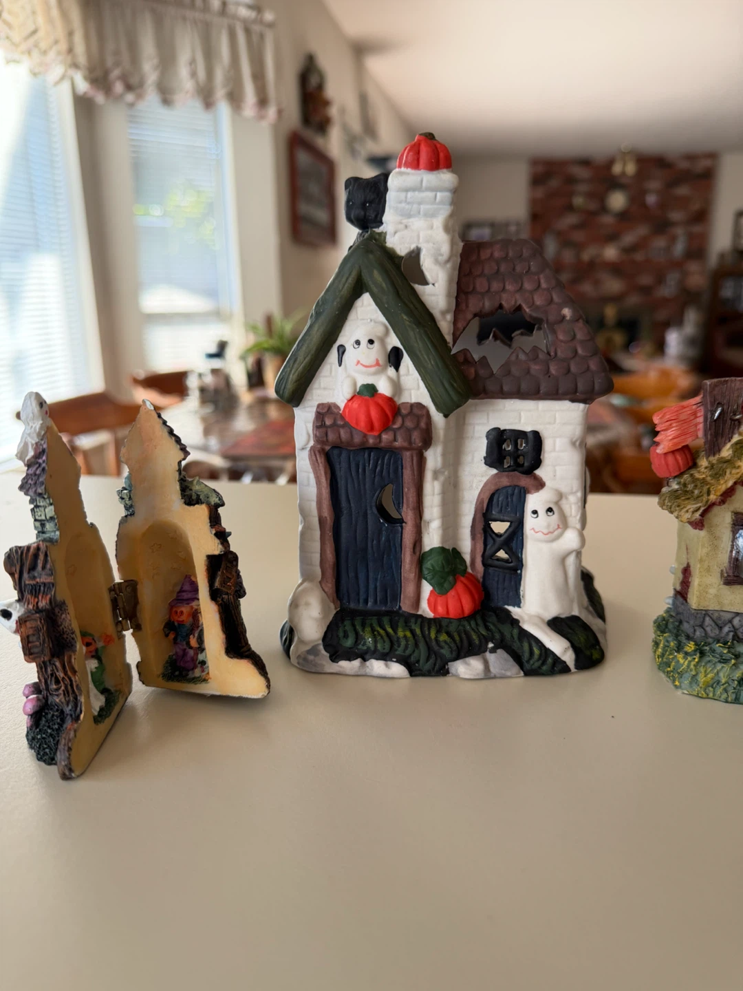 Set of 6 Halloween Spooky Miniature Houses - photo 4