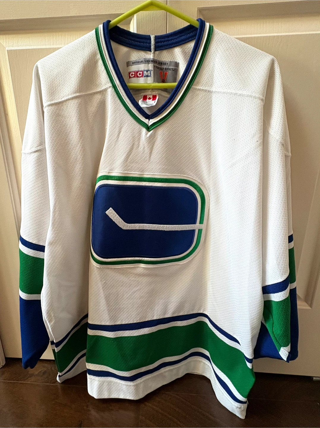 CCM Vancouver Canucks Vintage Jersey - L