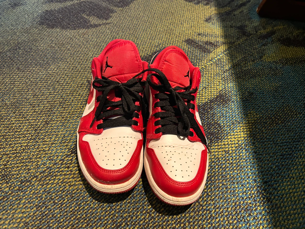 Jordan 1 Low Red/White Sneakers