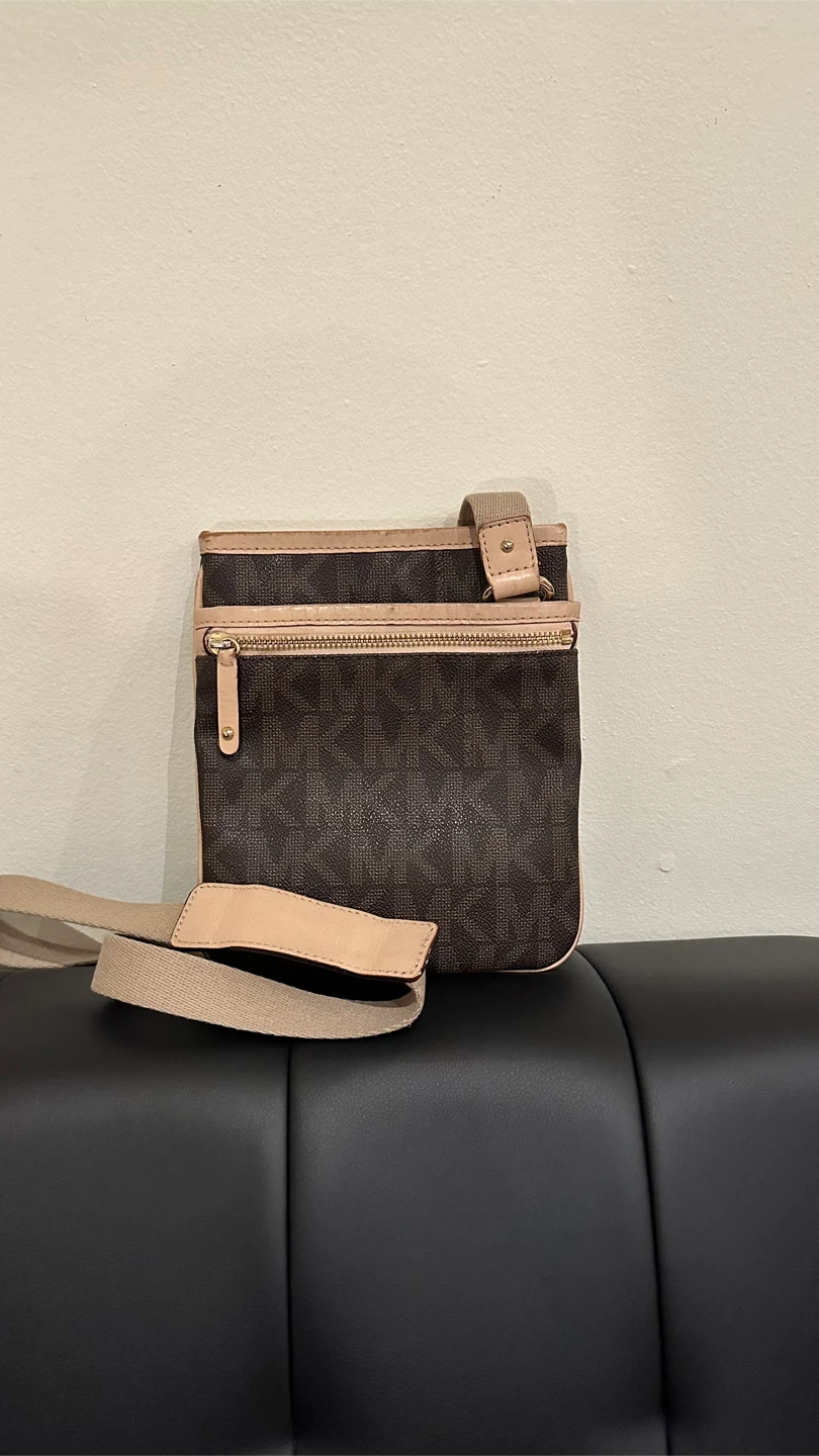 Michael Kors Signature Crossbody Bag