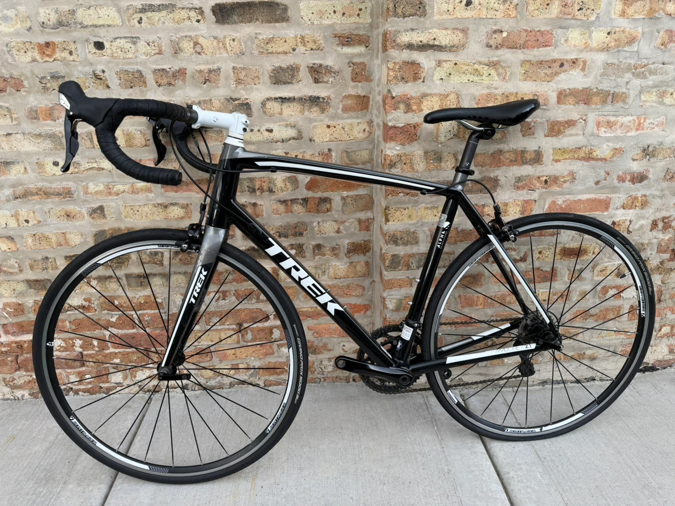 Trek Madone 2.1 Road Bike - photo 2