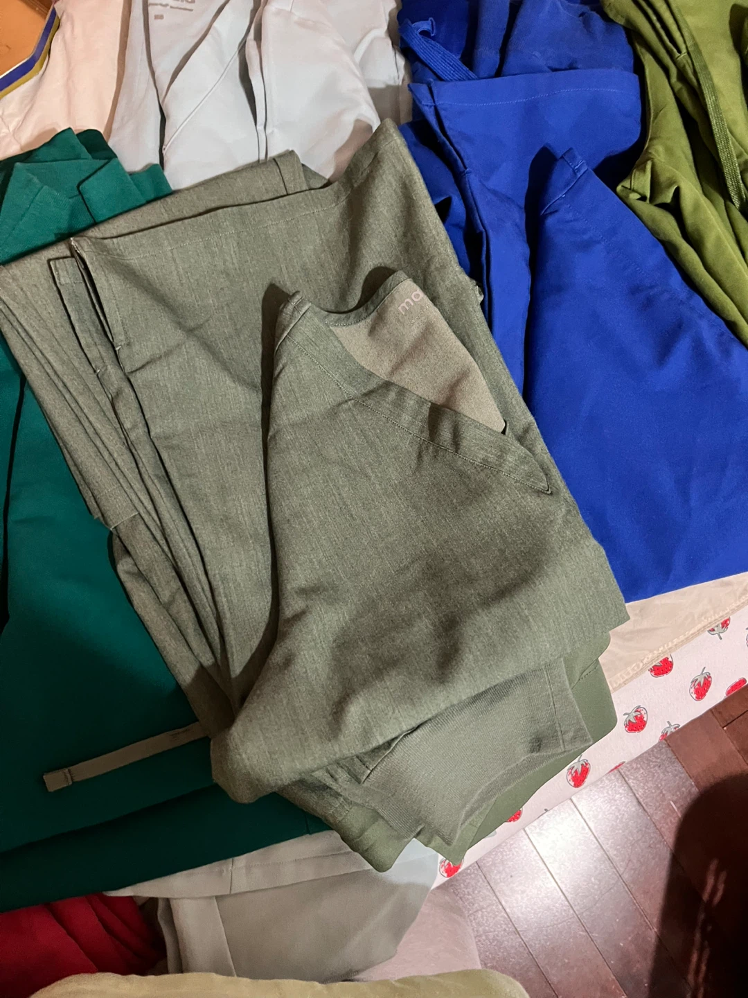 Maan Scrub Tops and Pants - photo 2