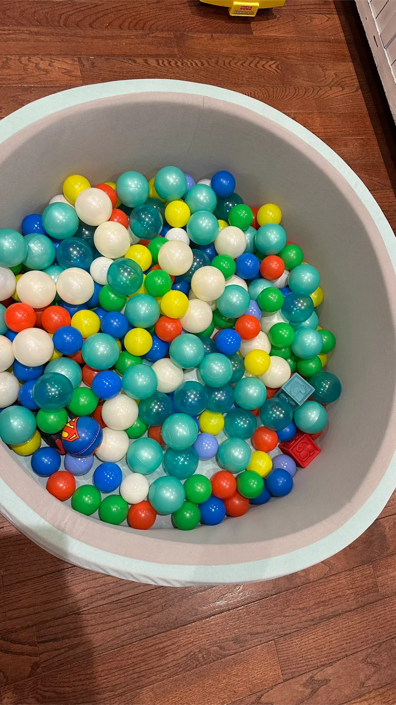 Kids Foam Ball Pit with Balls