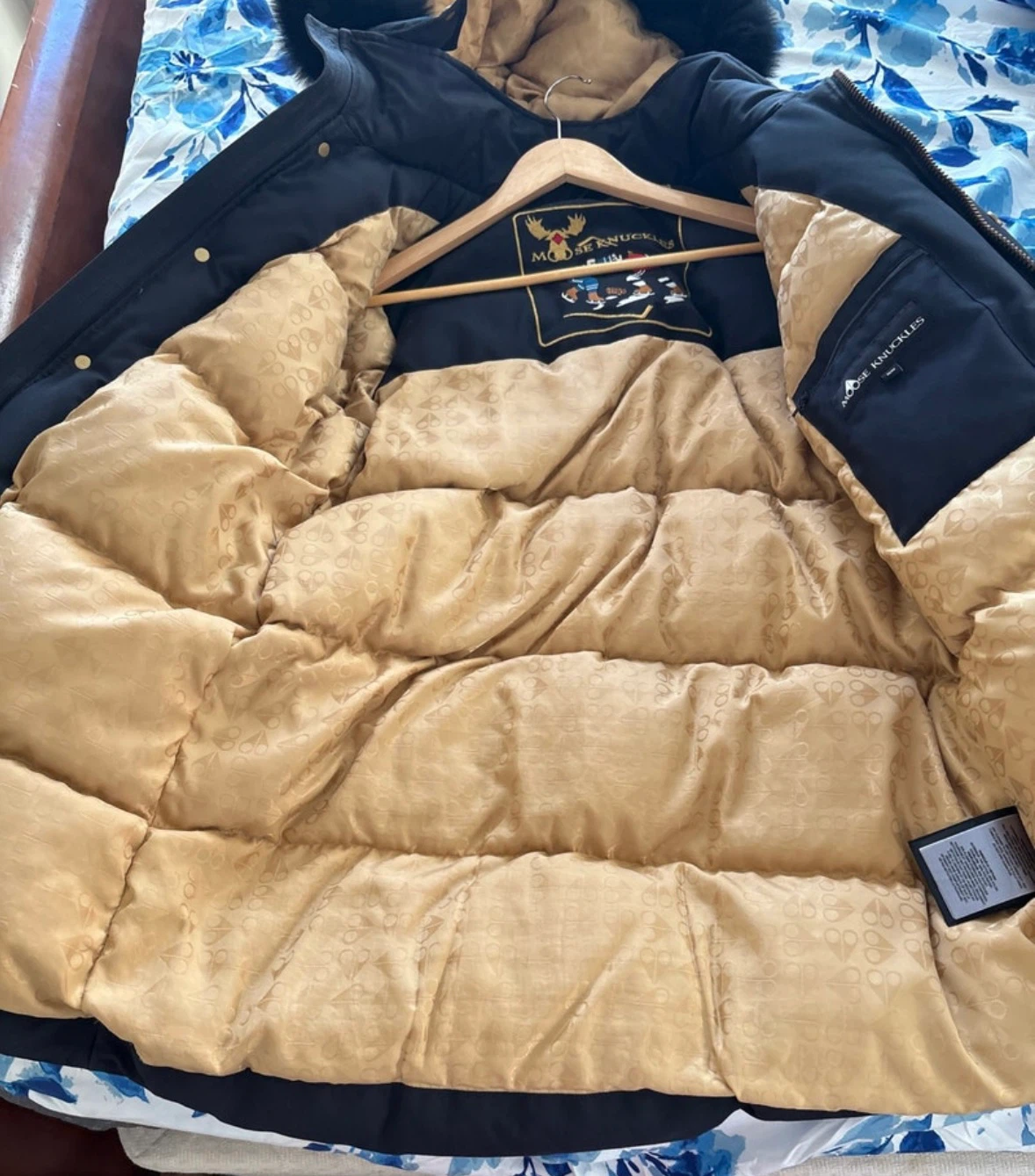 1 year used Moose Knuckles Parka - photo 3