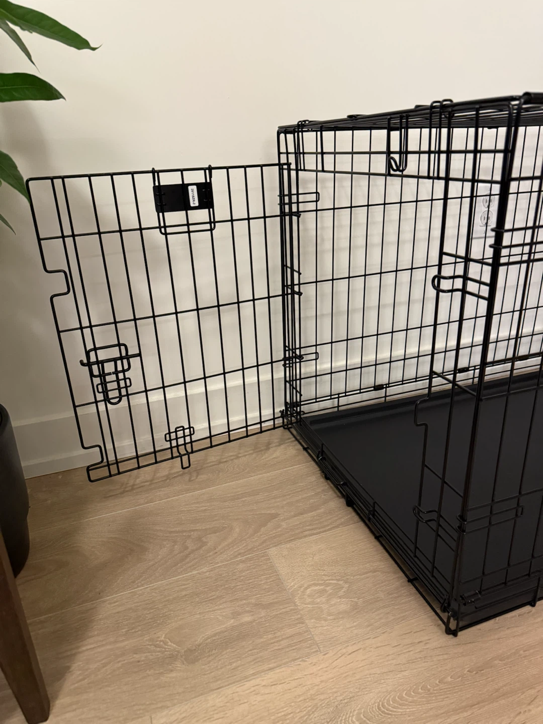 Large Double-Door Dog Crate – Like New, 5 Months Old – $75 - photo 3