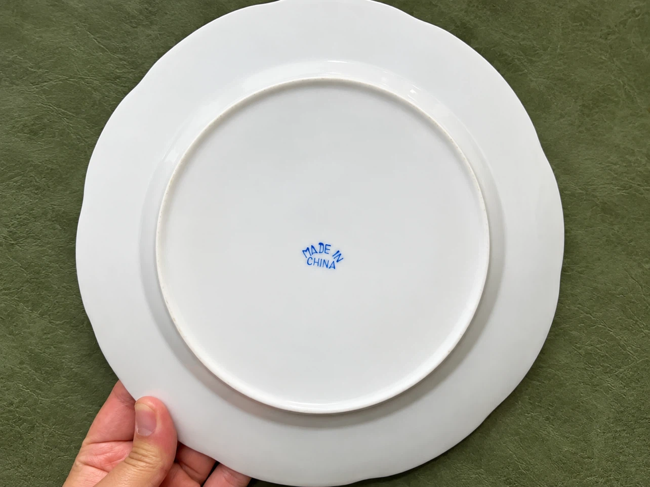 Vintage 1960s Chinese Porcelain Dinner Plates - photo 2