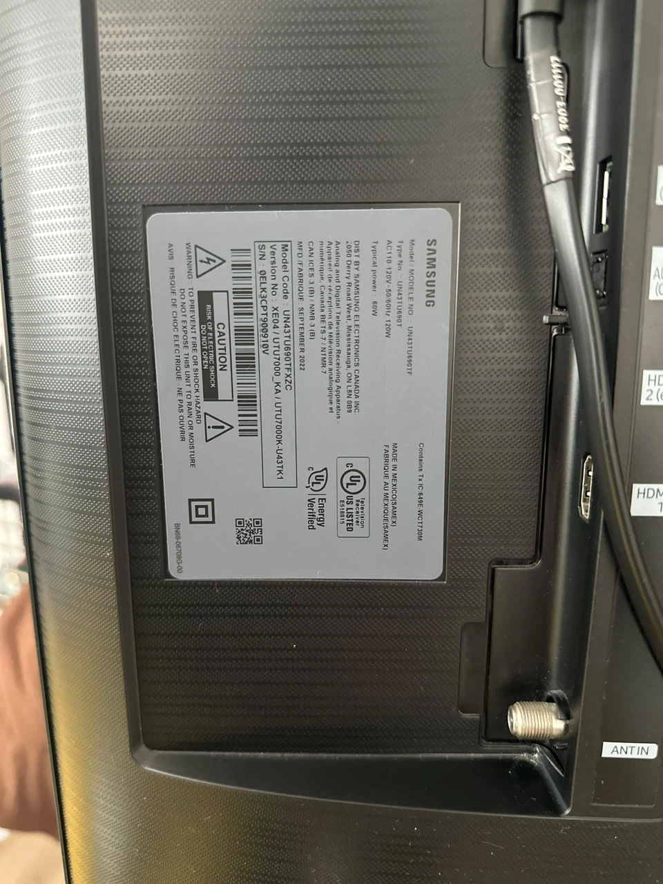 Samsung 43 inch TV + Mobile Stand - photo 3
