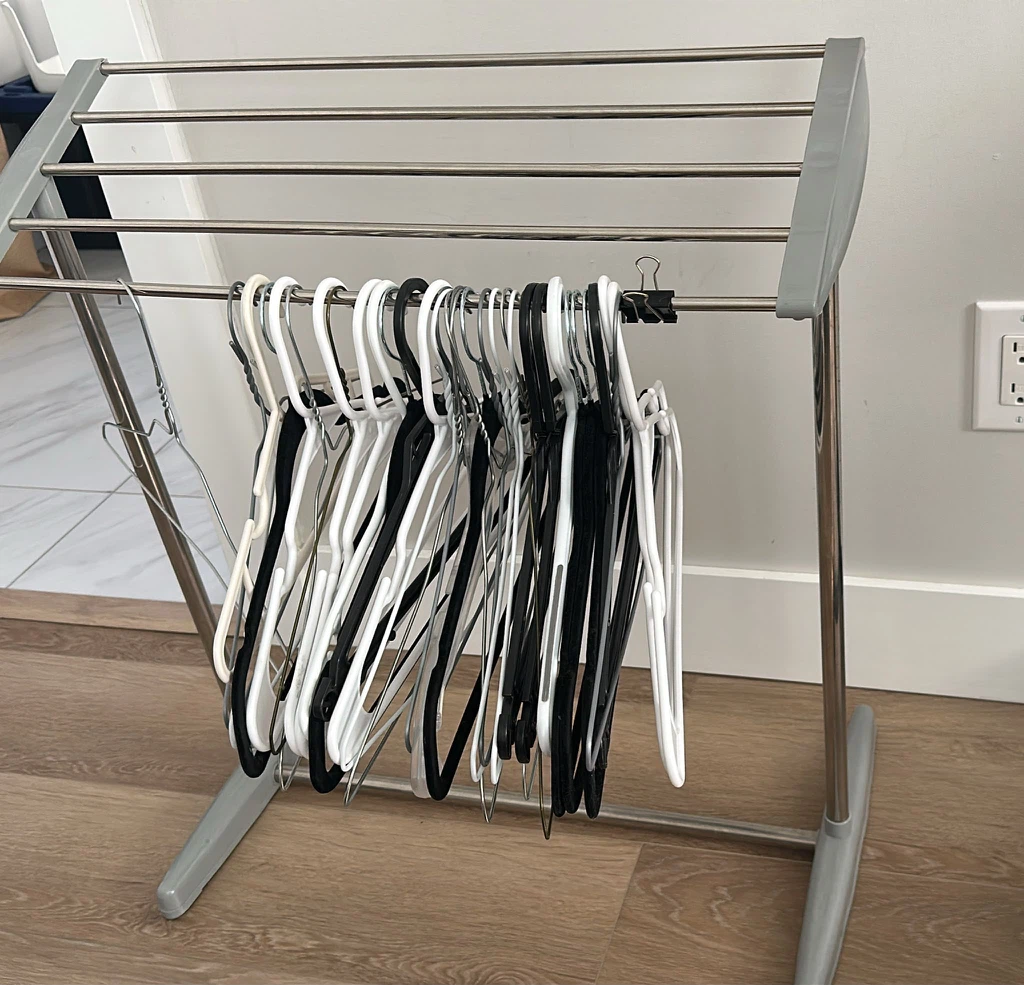 Collapsible Laundry Drying Rack with Hangers