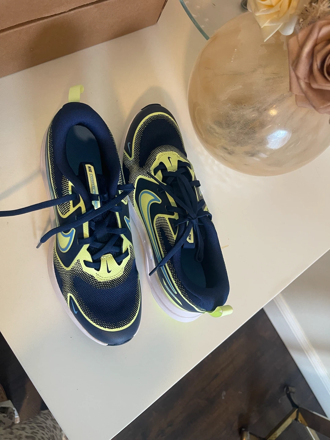 Nike Cosmic Runner Sneakers - photo 4