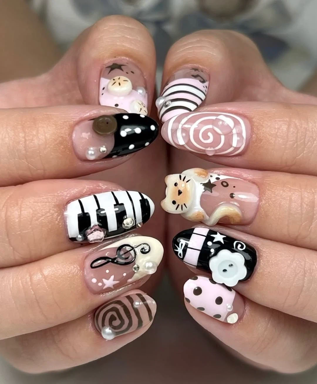Custom Decorative Press-on Nails