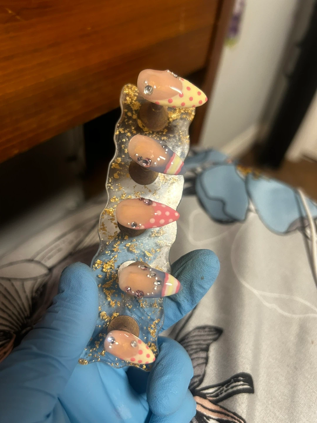 Custom Decorative Press-on Nails - photo 4