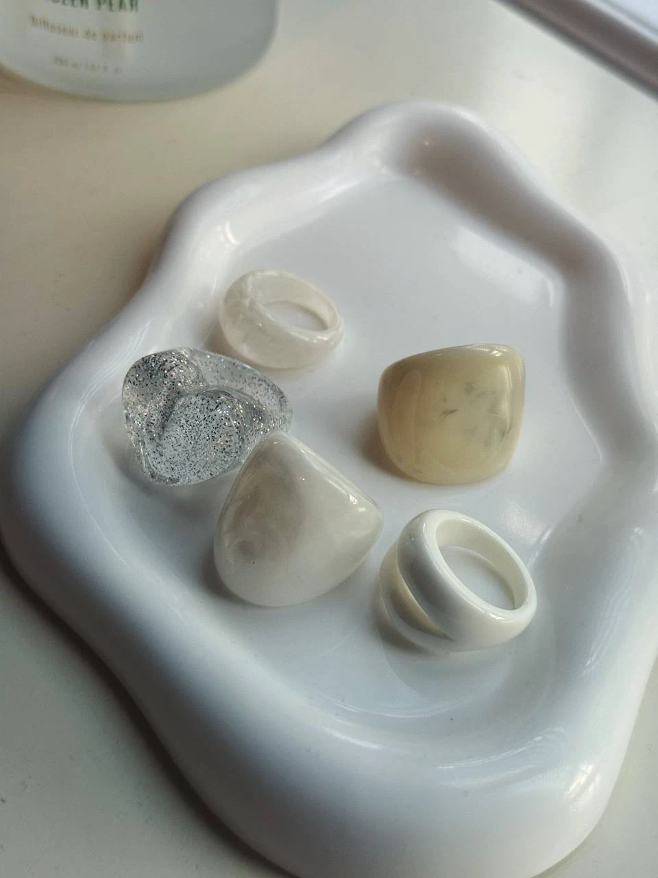 White & Glitter Ring Set, 5 Rings - photo 5