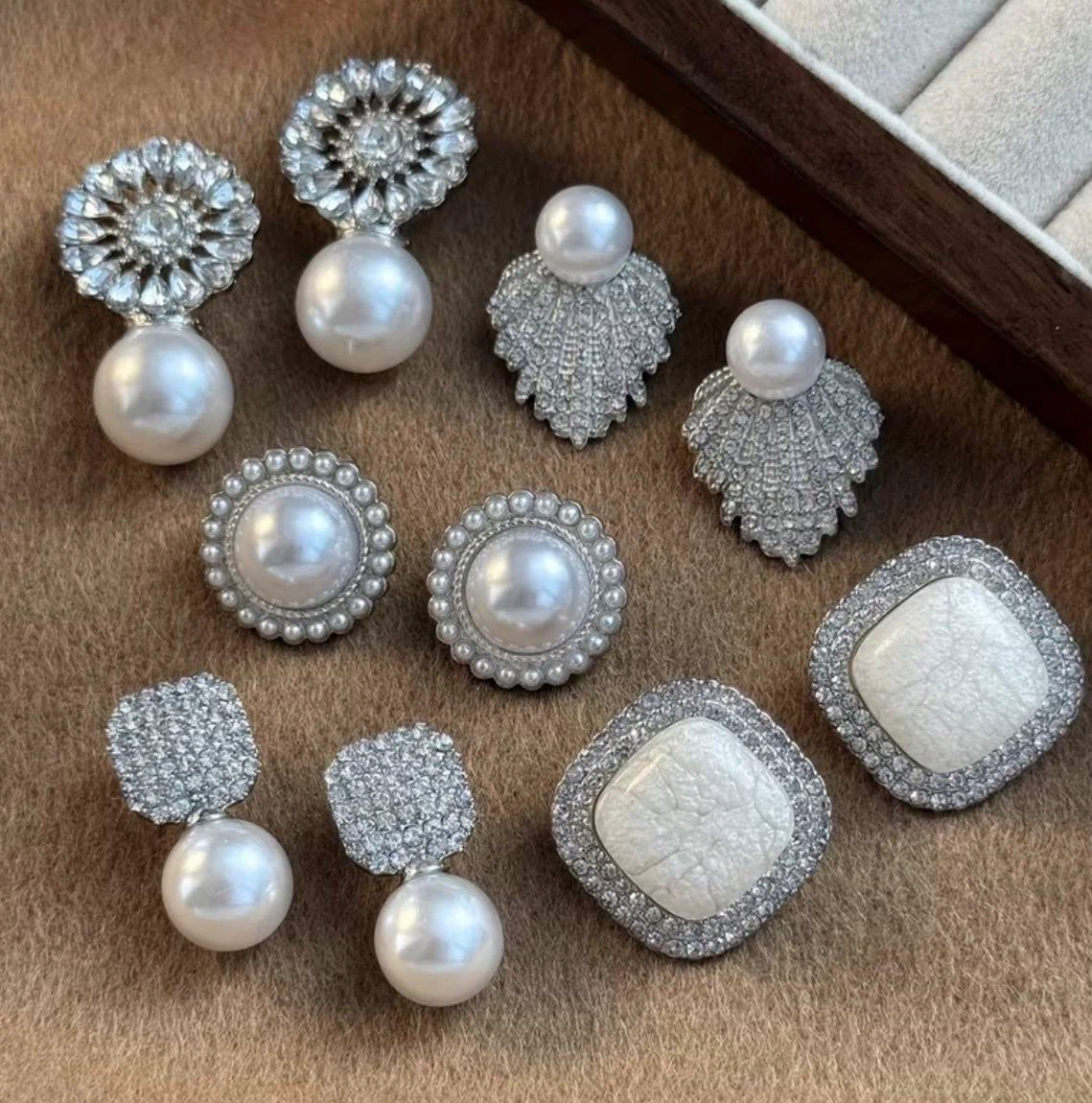 5 Pairs with Pearl-Look Beads and Sparkly Stones earrings