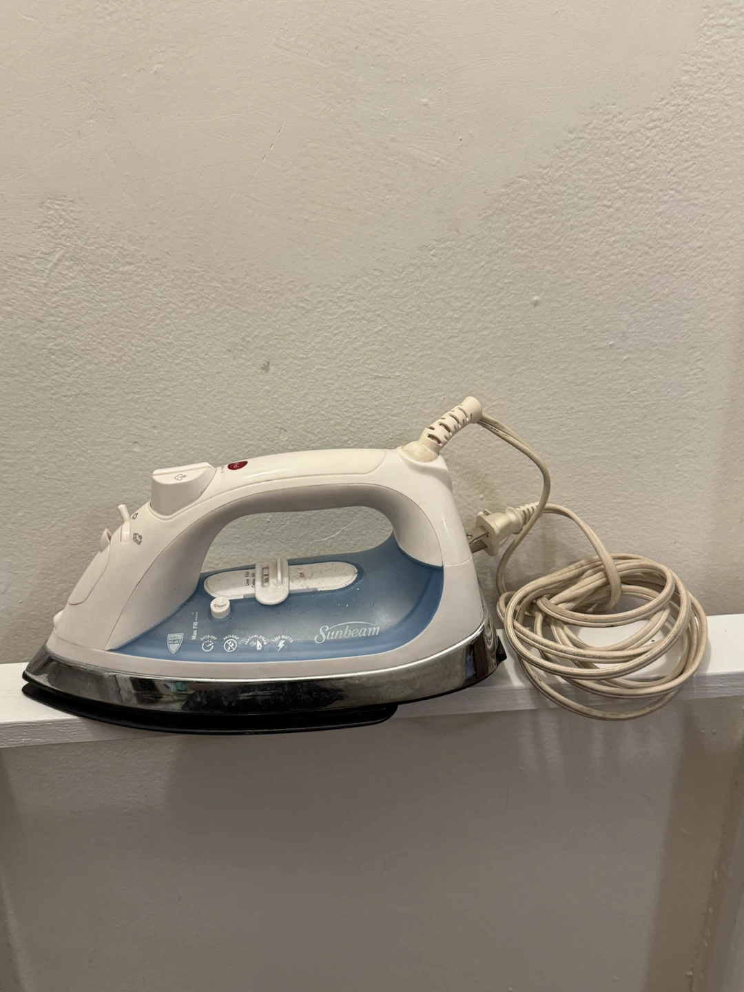 Sunbeam Steaming Iron - photo 3