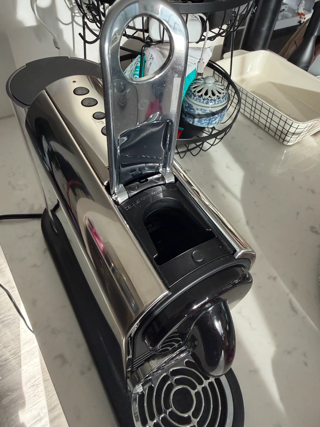 DeLonghi Nespresso Machine with Capsule Drawer - photo 3