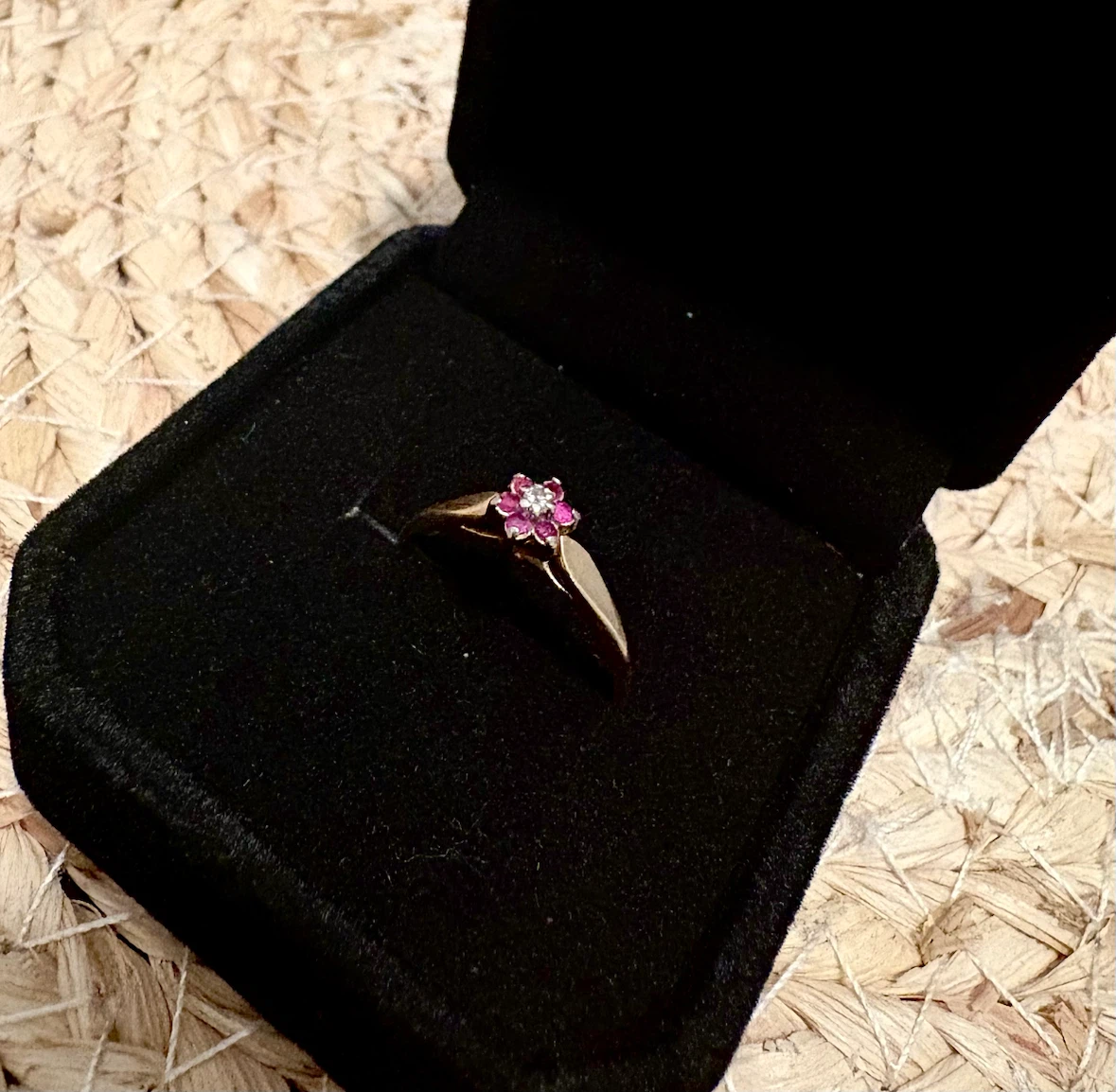 14k Gold Ruby cluster Ring 💍