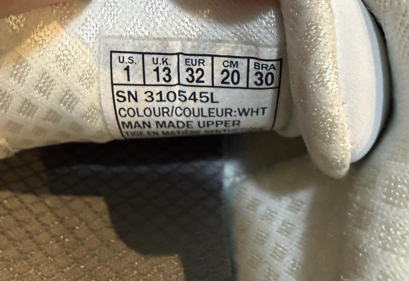 Kids Nike Shoes White Size 1.5Y and sketchers white size 1 US - photo 5