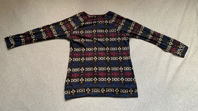 Long Sleeve Geometric/Aztec Pattern Top - Size Medium - photo 2
