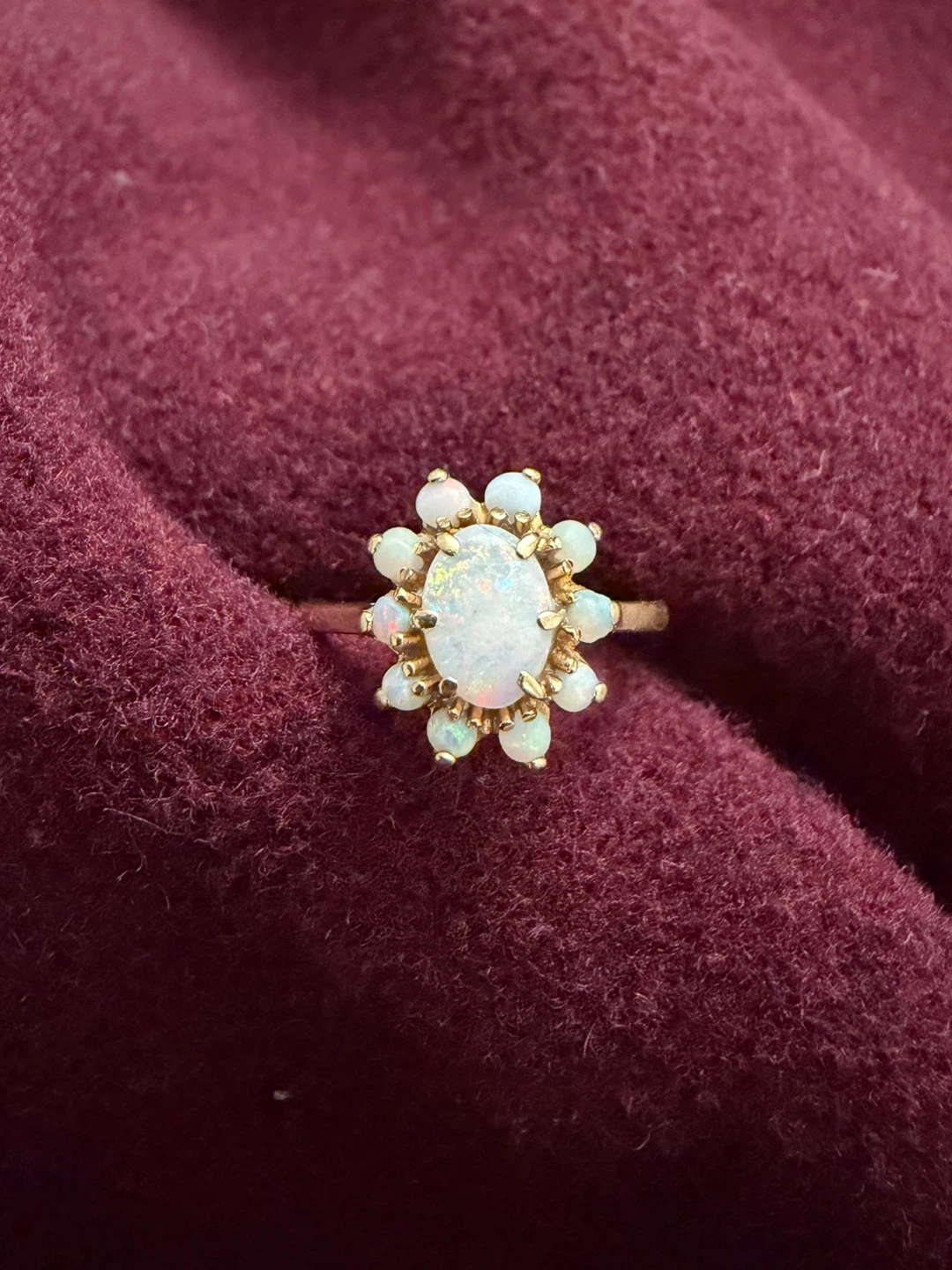 Vintage 14K Yellow Gold and Opal Cluster Ring - photo 2