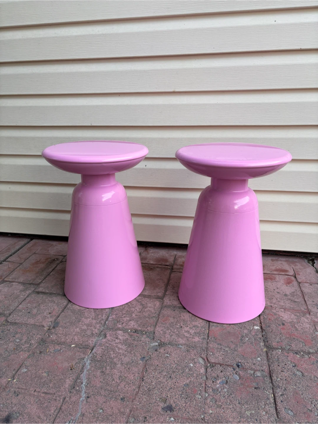 Two Pink Side Tables - photo 2