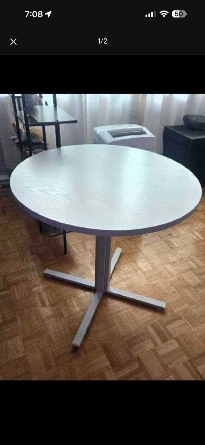 Round White Dining Table