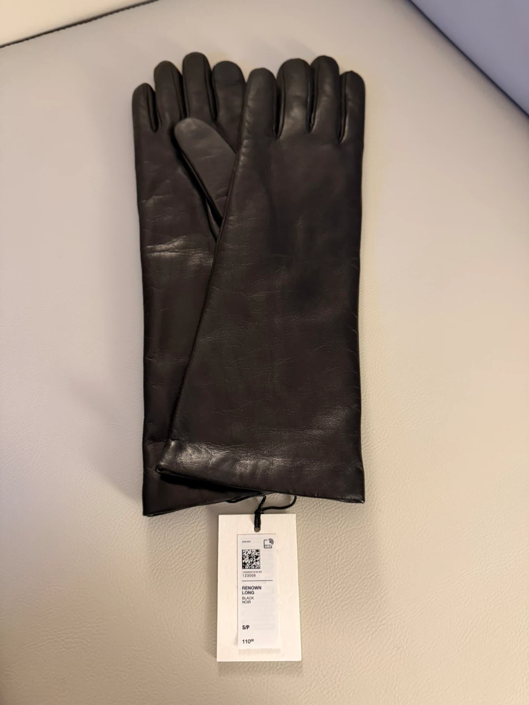 Aritzia Renown Long Leather Gloves Black