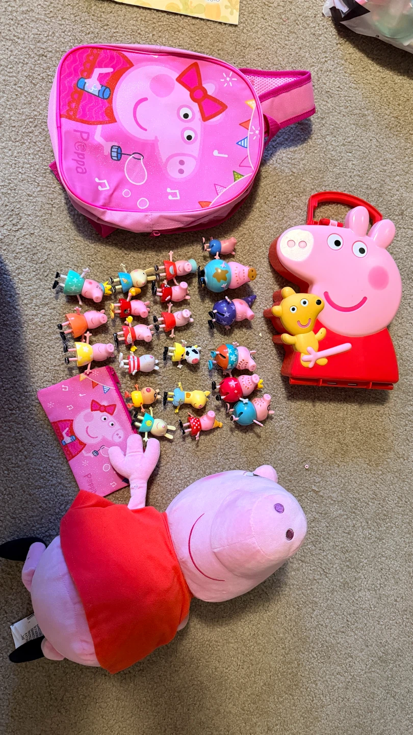 Peppa Pig toy set with backpack and figures