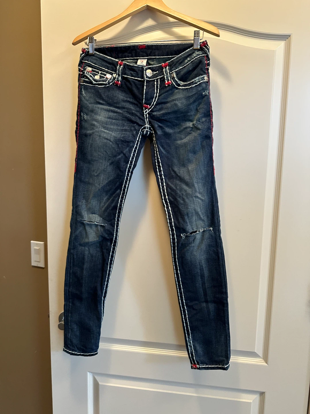 New size 27 True Religion jeans