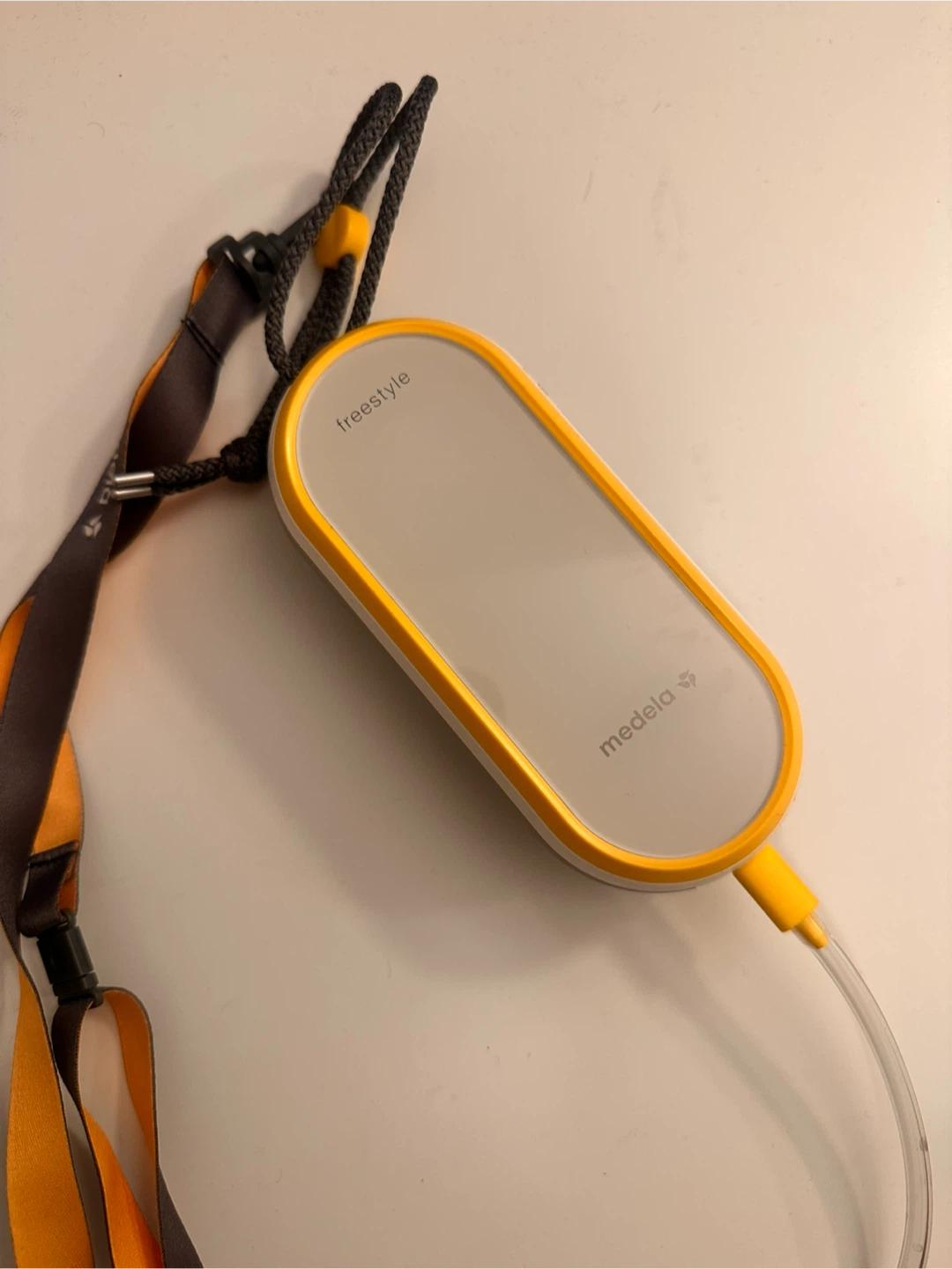 Medela Freestyle Hands-free Double Electric Breast Pump - photo 3