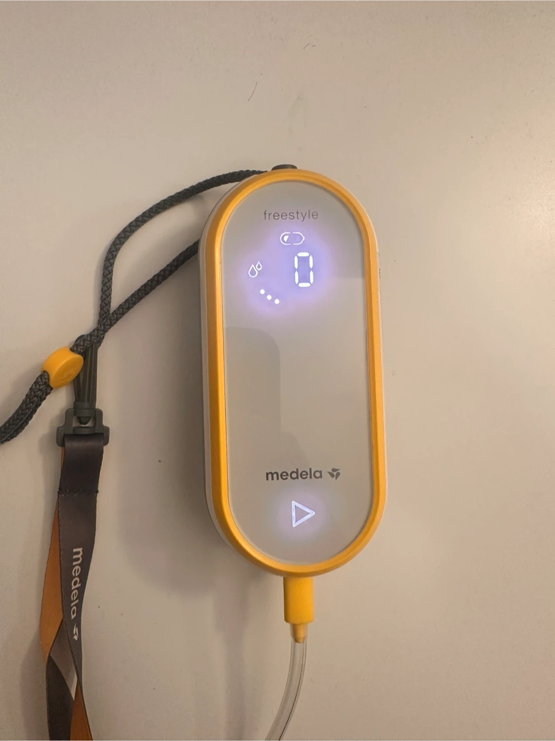Medela Freestyle Hands-free Double Electric Breast Pump - photo 4