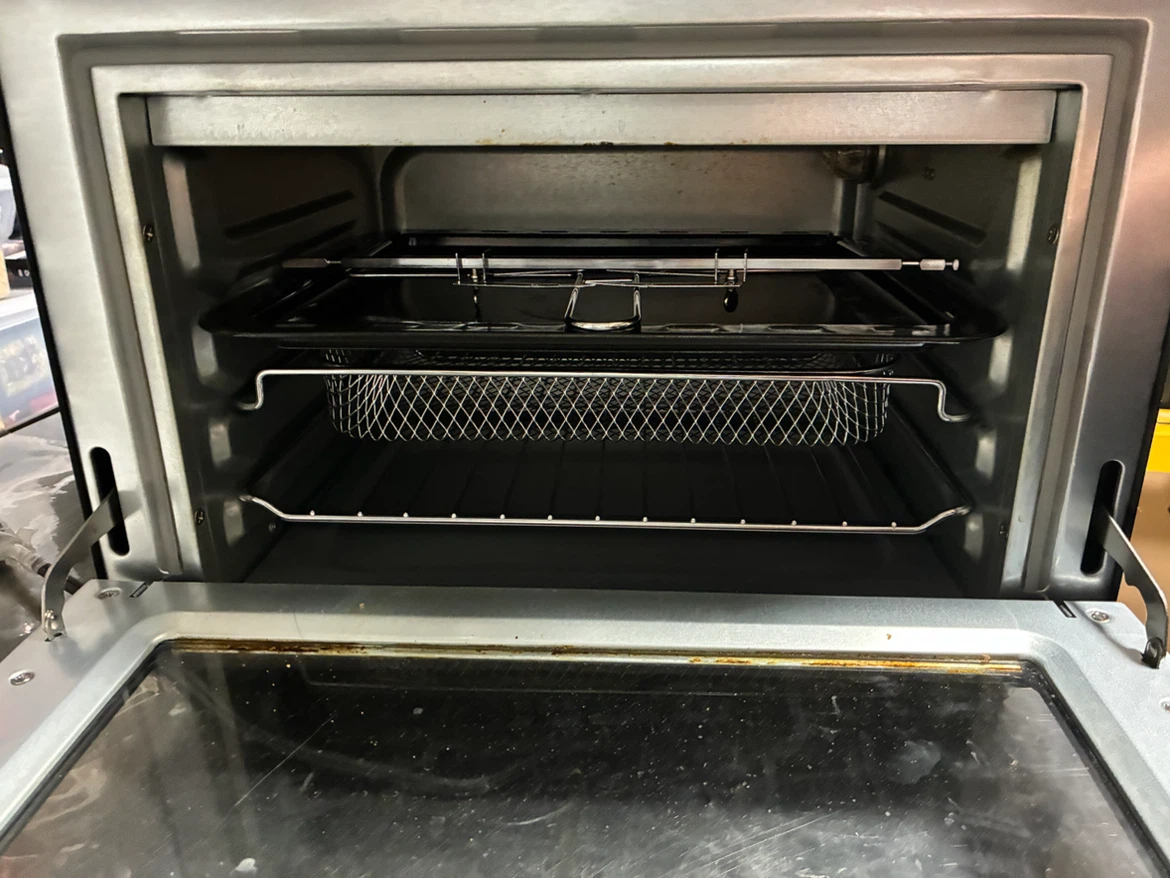 Brand New Countertop Air Fryer Oven - photo 3