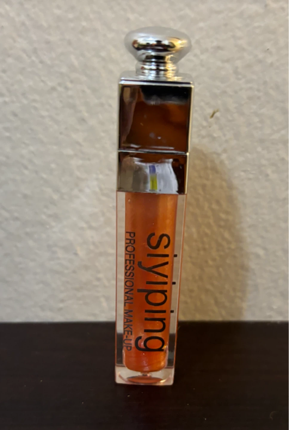 NEW-Professional Make-Up Lip Gloss