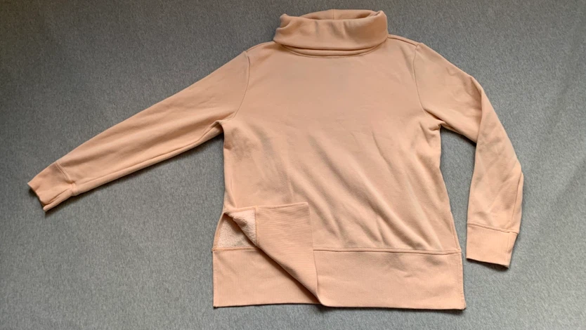 Oversized Turtleneck Peach Sweater - Size Medium