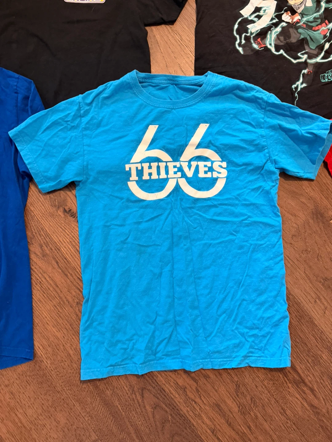 $5 for all!! Men’s Size M Graphic T-Shirts and Shorts Bundle - photo 4
