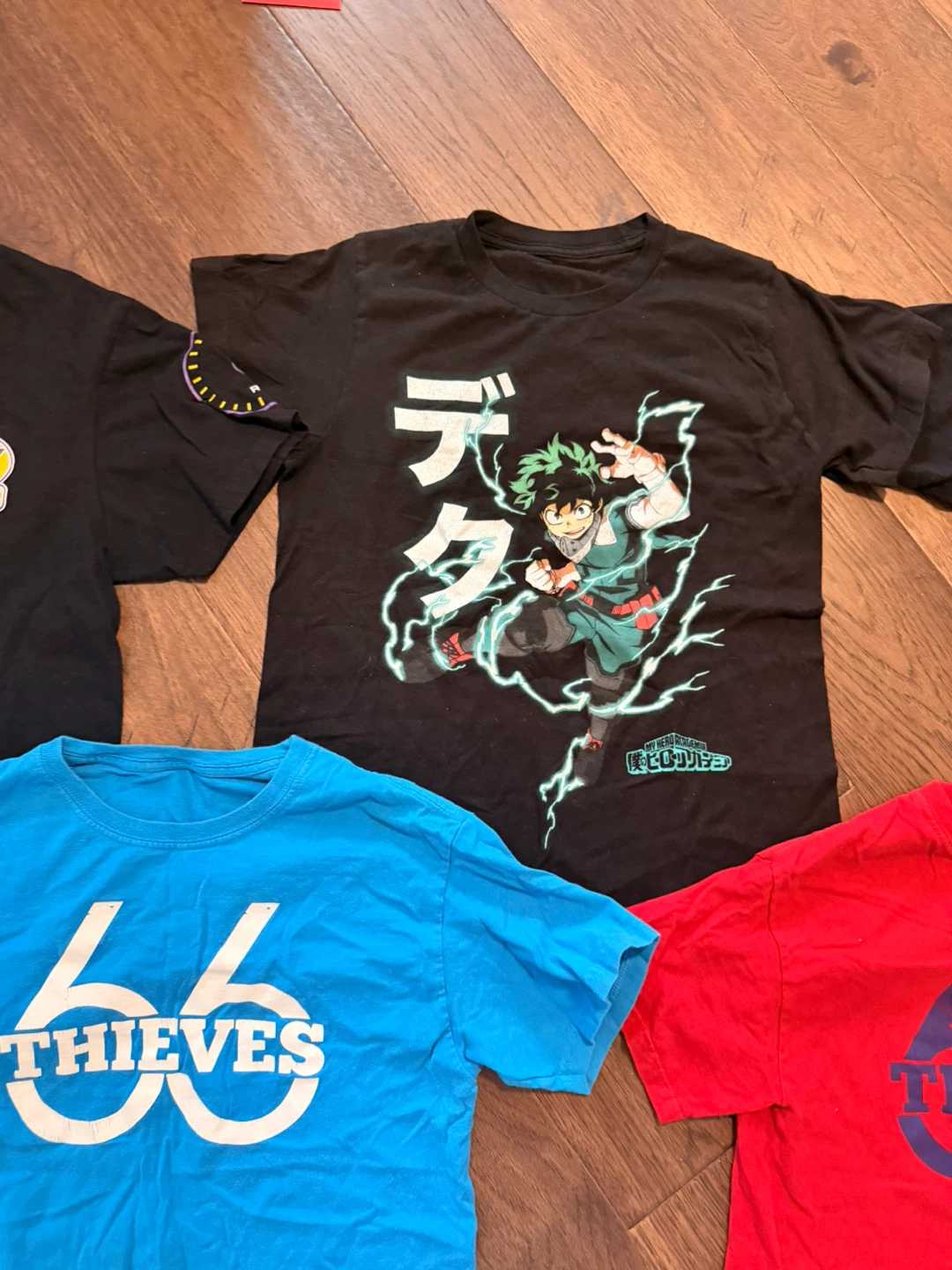 $5 for all!! Men’s Size M Graphic T-Shirts and Shorts Bundle - photo 5