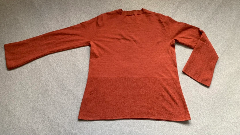 Burnt Orange Ladies Sweater - Size Large - photo 2
