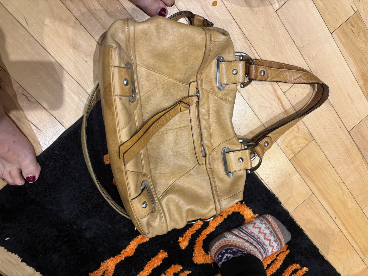 B. Makowsky Tan Leather Handbag - photo 3